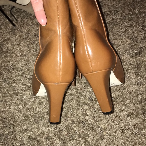 CLARKS real leather platform rust color booties - Picture 9 of 10